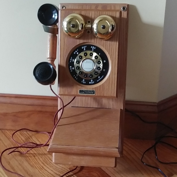 Old Country Store Other - Fab Antique look Country store Wall Phone